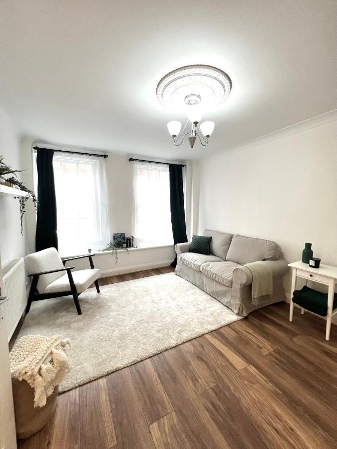Peaceful New 1 Bed Flat By Hyde Park *